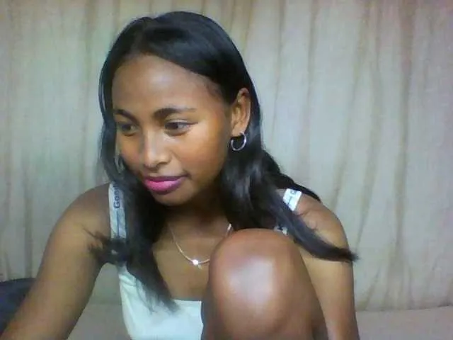 Live sex webcam photo for Mikaloa #278120535