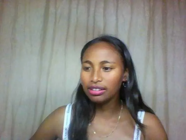 Live sex webcam photo for Mikaloa #278122071