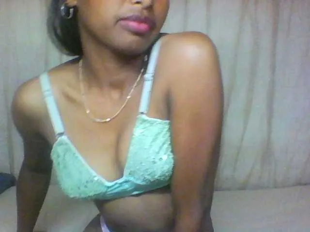 Live sex webcam photo for Mikaloa #278129724