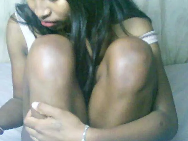 Live sex webcam photo for Mikaloa #281065487