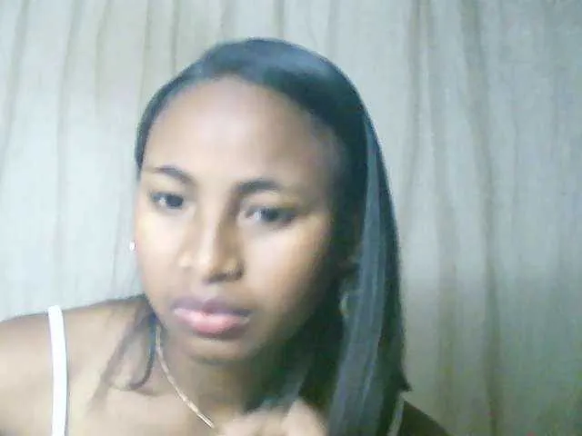 Live sex webcam photo for Mikaloa #289330497