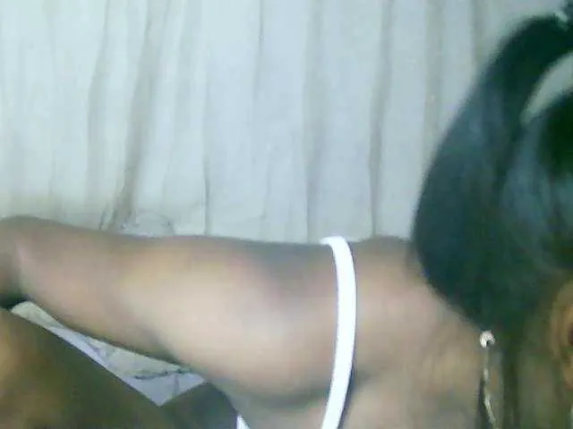 Live sex webcam photo for Mikaloa #289331864