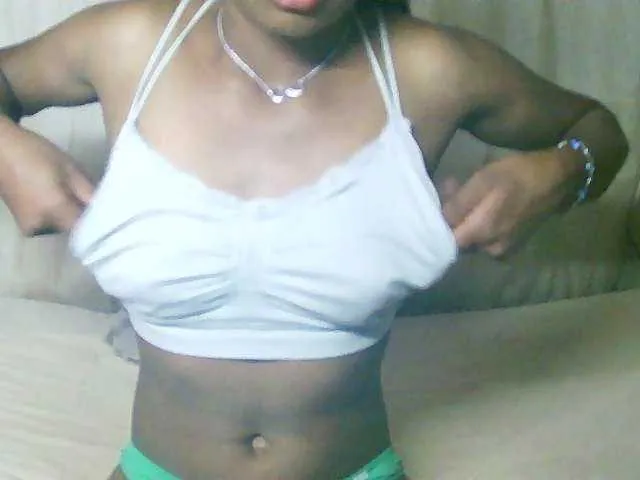 Live sex webcam photo for Mikaloa #290034973