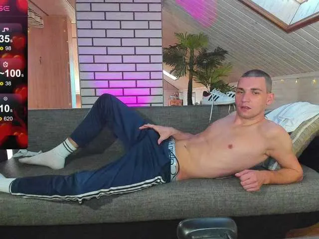 Live sex webcam photo for MikeBolivar #293178499