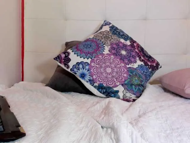 Live sex webcam photo for MikeCrimson #278021369