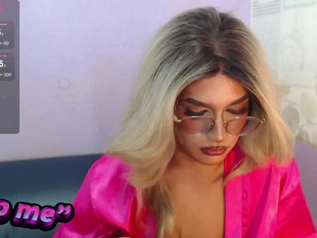 Live sex webcam photo for MikeNour #290956455