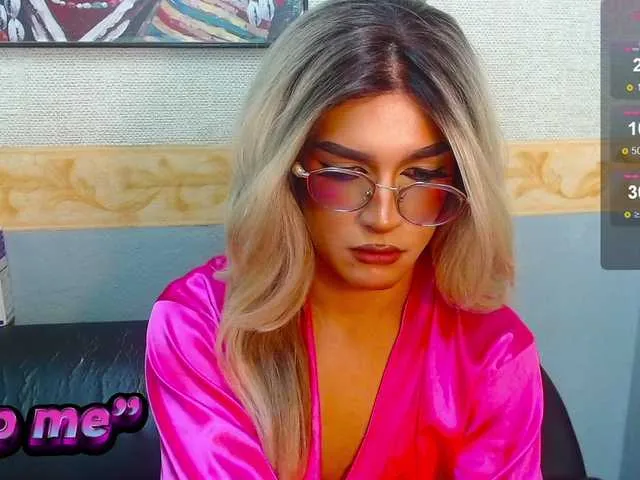 Live sex webcam photo for MikeNour #291054141