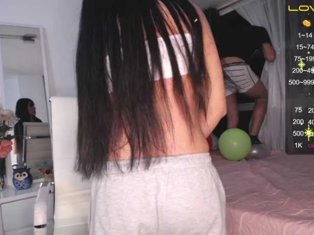 Live sex webcam photo for Mikelnmishel #271811137