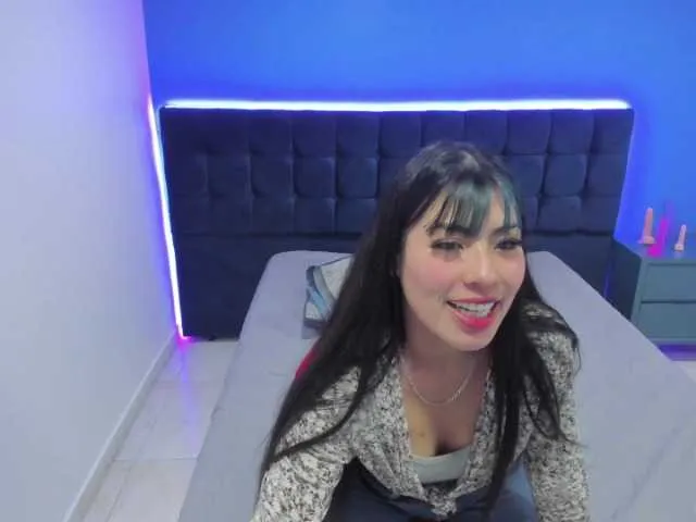 Live sex webcam photo for Mikelnmishel #272163688