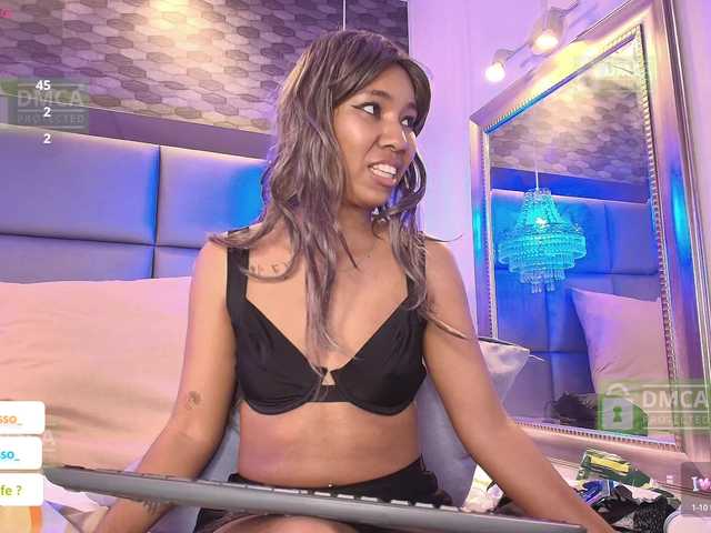 Live sex webcam photo for Mikeyla-Russo #291910797