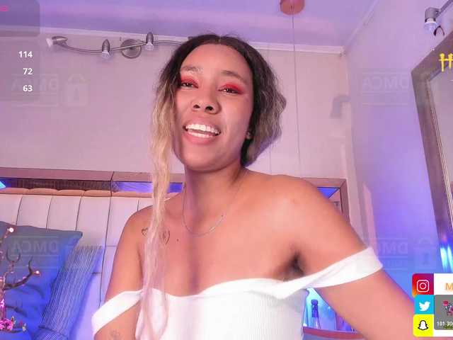 Live sex webcam photo for Mikeyla-Russo #292132246