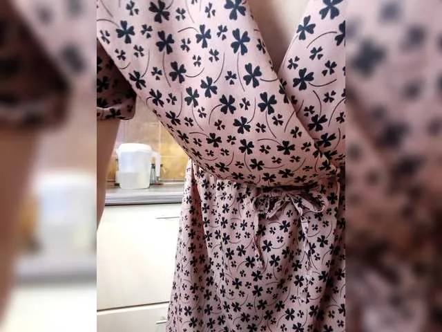 Live sex webcam photo for Mikkai #291877943