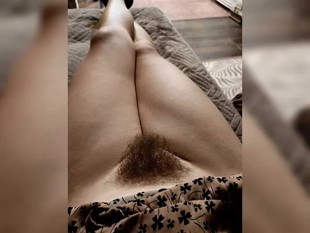 Live sex webcam photo for Mikkai #291881330