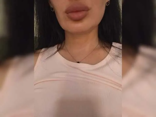 Live sex webcam photo for Mikki88K #292110067