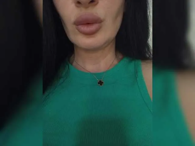 Live sex webcam photo for Mikki88K #292171744