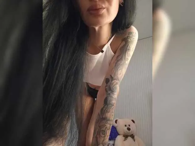 Live sex webcam photo for Mikki88K #292343272