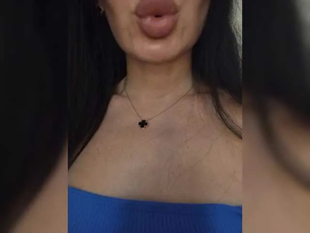 Live sex webcam photo for Mikki88K #292384517