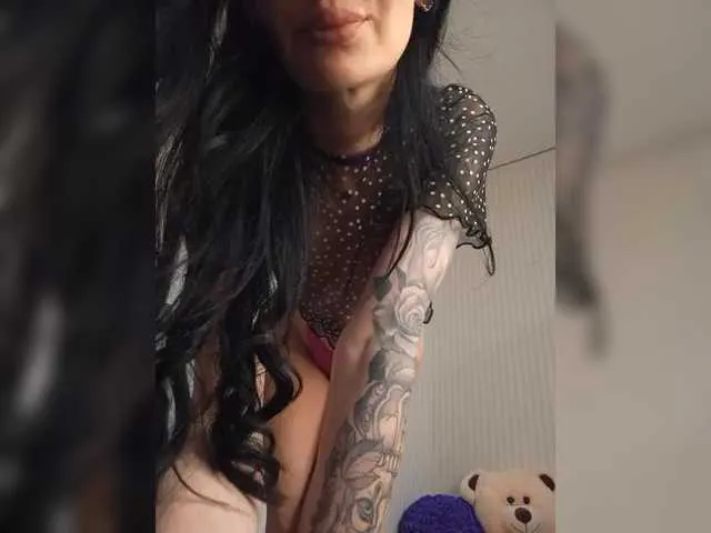 Live sex webcam photo for Mikki88K #293142836