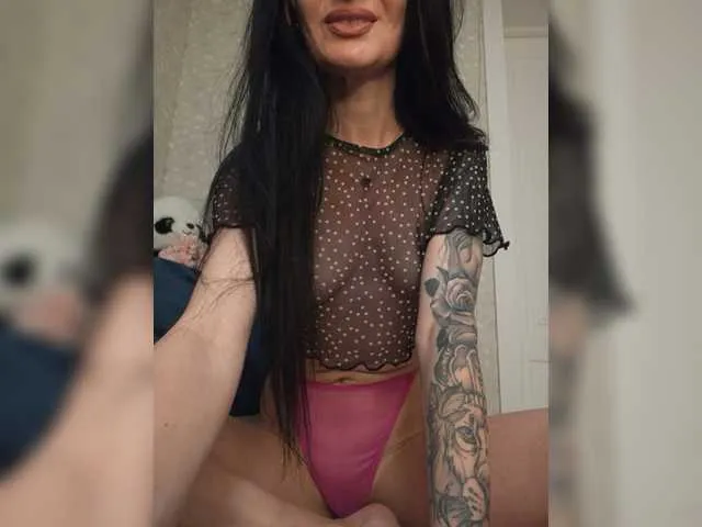 Live sex webcam photo for Mikki88K #293732692