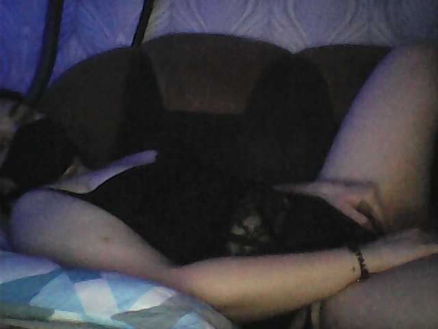 Live sex webcam photo for Miksicool #272116774