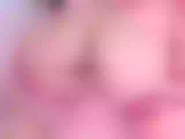 Live sex webcam photo for Mila-Moans #291864442