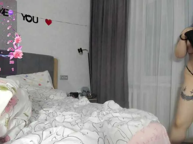 Live sex webcam photo for Mila-Nox #291379530