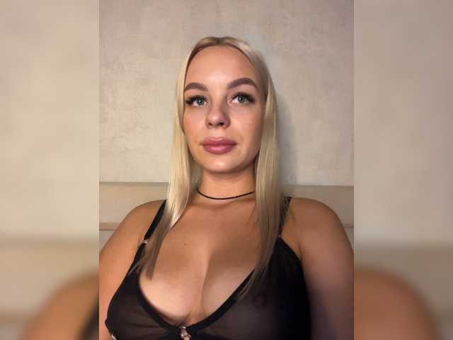 Live sex webcam photo for Mila-m #274566557