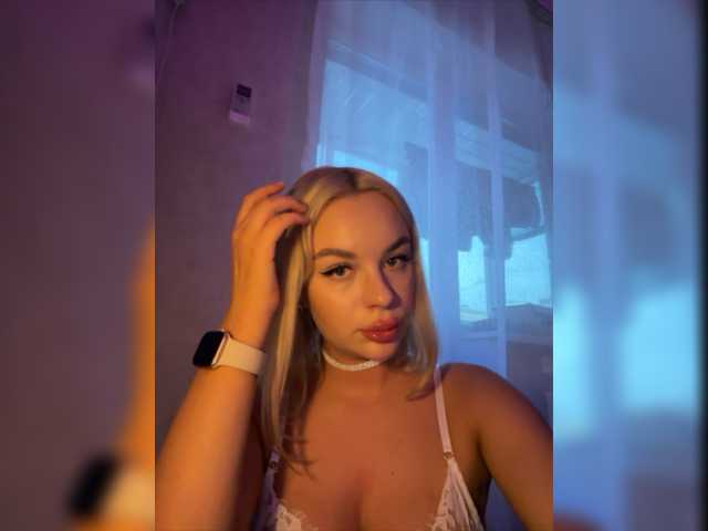 Live sex webcam photo for Mila-m #275615901