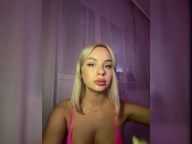 Live sex webcam photo for Mila-m #276140599