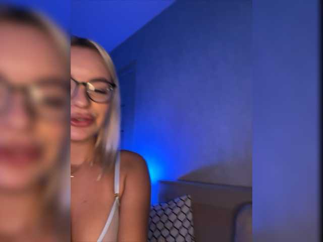 Live sex webcam photo for Mila-m #276399978