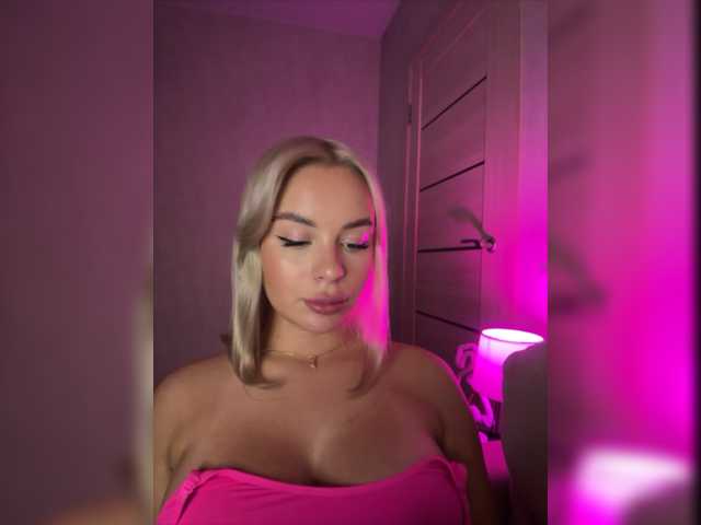 Live sex webcam photo for Mila-m #276419948