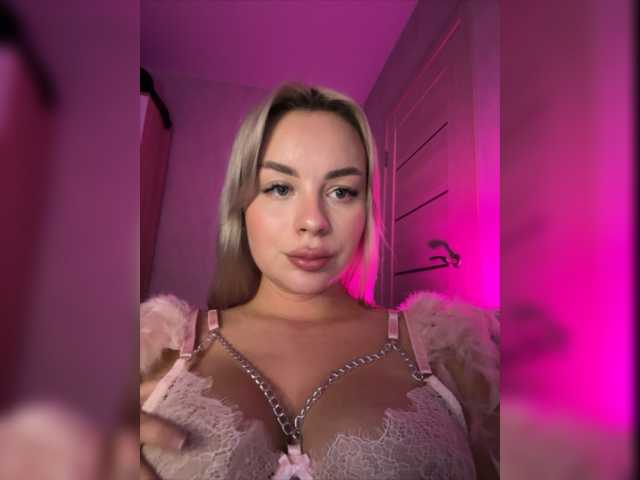 Live sex webcam photo for Mila-m #276692203