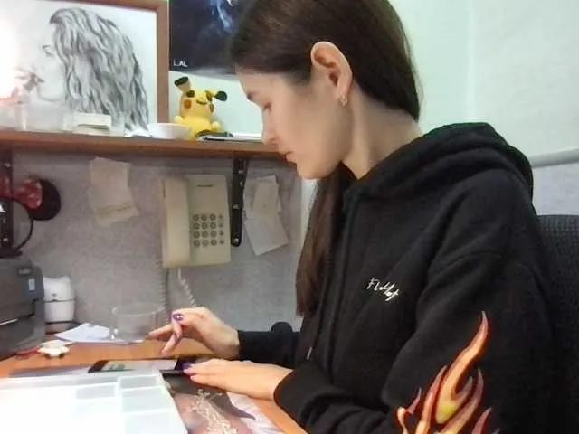 Live sex webcam photo for MilaBi-192569 #276430829
