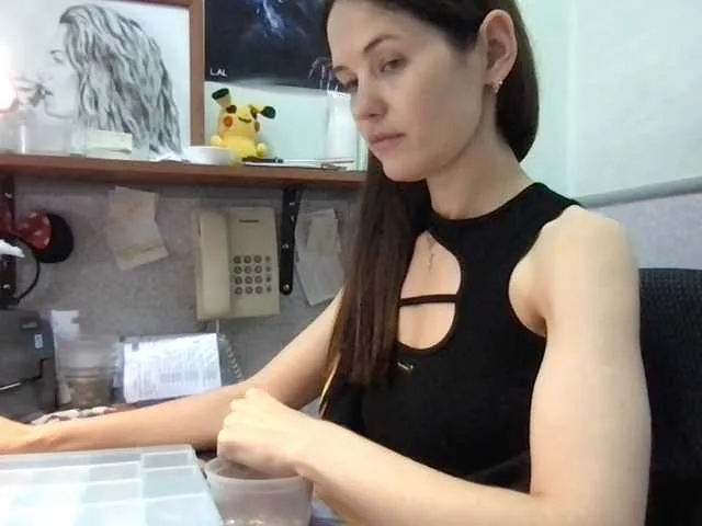 Live sex webcam photo for MilaBi-192569 #276432082