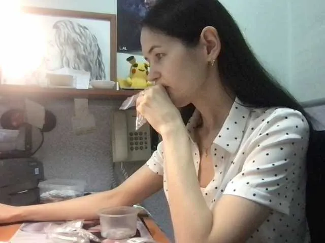 Live sex webcam photo for MilaBi-192569 #276986239