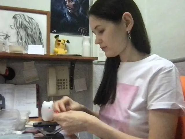Live sex webcam photo for MilaBi-192569 #277302557
