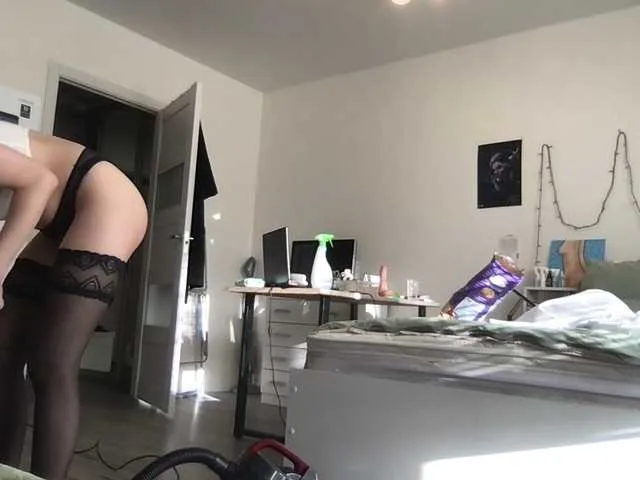 Live sex webcam photo for MilaBi-192569 #290501321