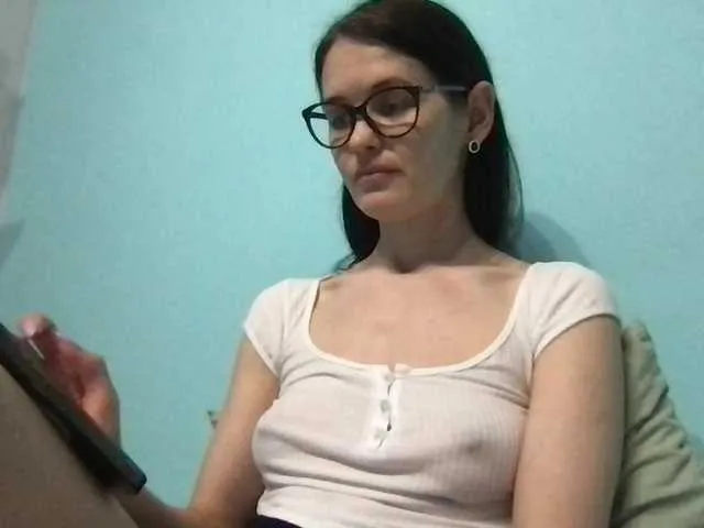 Live sex webcam photo for MilaBi-192569 #291154795