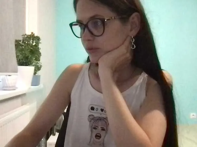 Live sex webcam photo for MilaBi-192569 #291657669