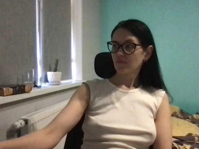Live sex webcam photo for MilaBi-192569 #293574266