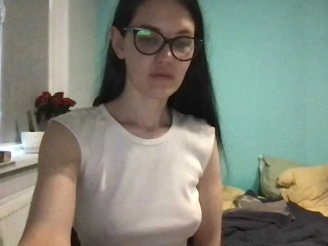 Live sex webcam photo for MilaBi-192569 #293647752