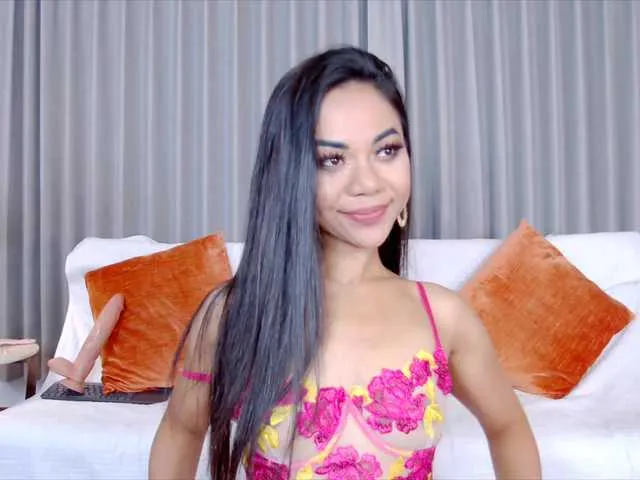 Live sex webcam photo for MilaDaBomB #273431539