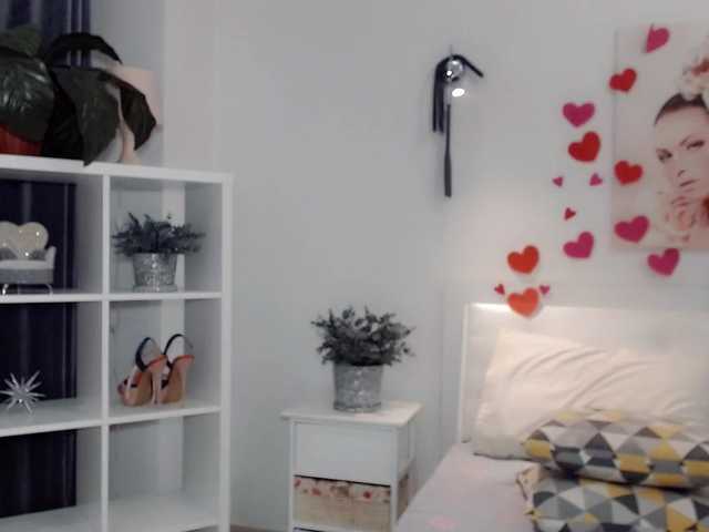 Live sex webcam photo for MilaDoraaa #272998653