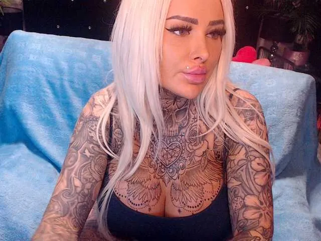 Live sex webcam photo for MilaElaine #290863253