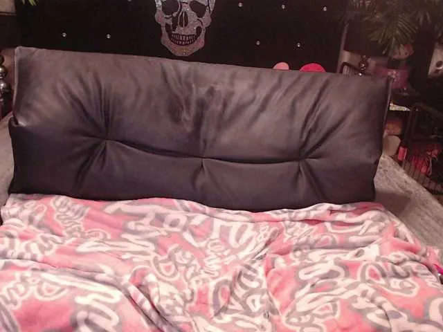 Live sex webcam photo for MilaElaine #291935153