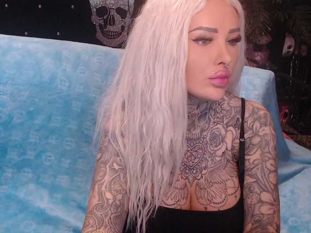 Live sex webcam photo for MilaElaine #292403374