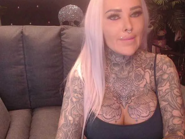 Live sex webcam photo for MilaElaine #293576786