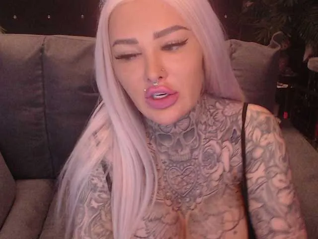 Live sex webcam photo for MilaElaine #293753877