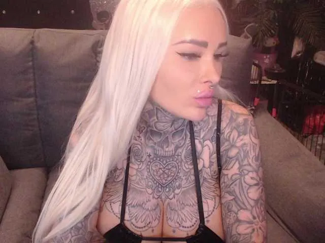Live sex webcam photo for MilaElaine #293891341