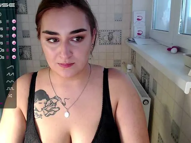 Live sex webcam photo for MilaLav #271864484